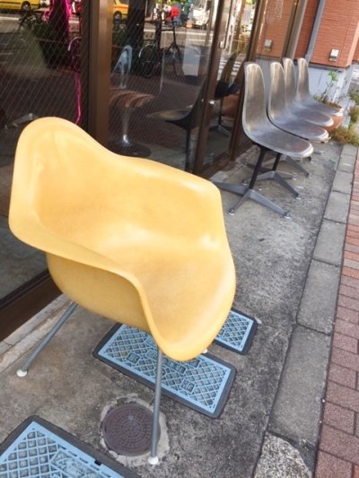 画像2: "Herman Miller" Eames Arm Shell Chair